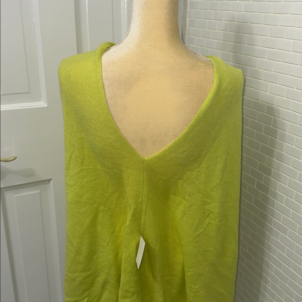 Vibrant Lime Green 💯 cashmere Shawl/ Wrap. OS.NWT. - Picture 5 of 8